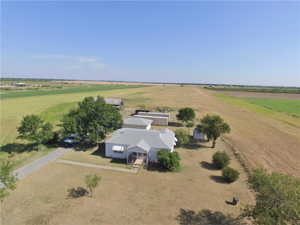 2182 Fm 367 E, IOWA PARK, TX 76367