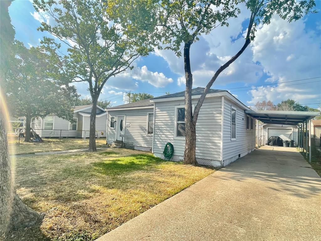 2108 2nd St, GALENA PARK, TX 77547