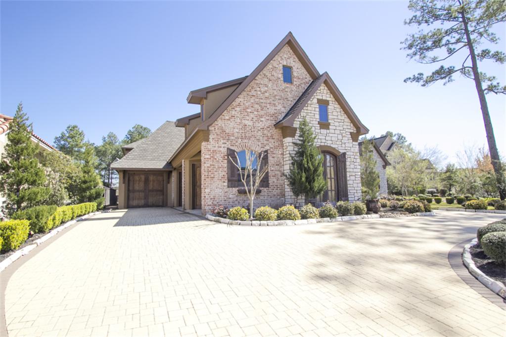 42 Manor Lake Estates Dr, Spring, TX 77379