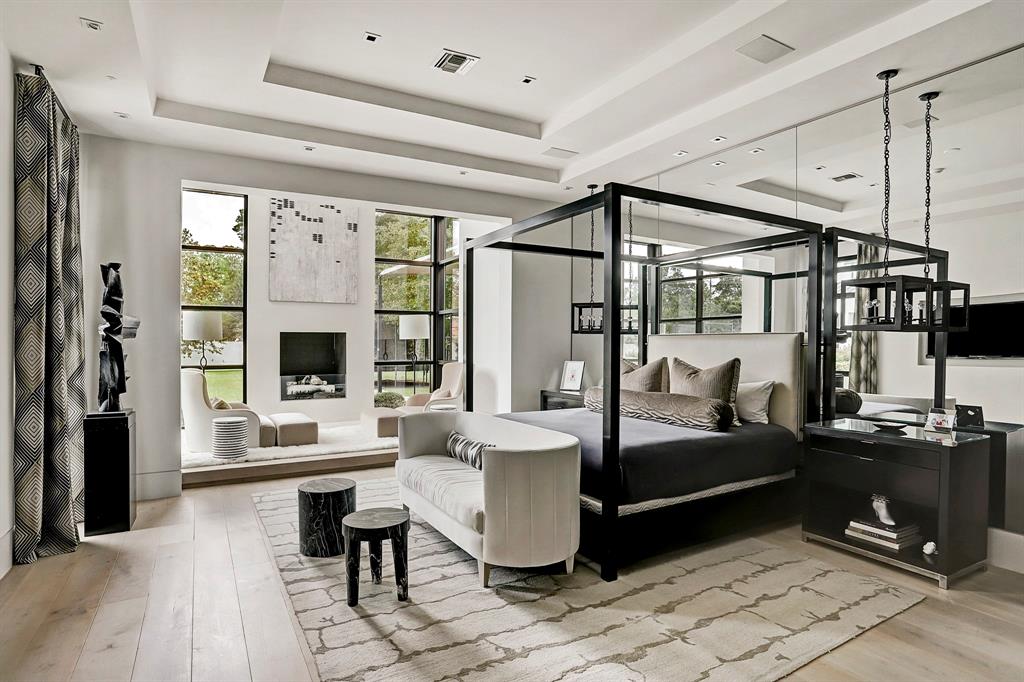 9030 Sandringham Dr, HOUSTON, TX 77024