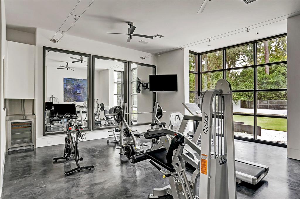 9030 Sandringham Dr, HOUSTON, TX 77024