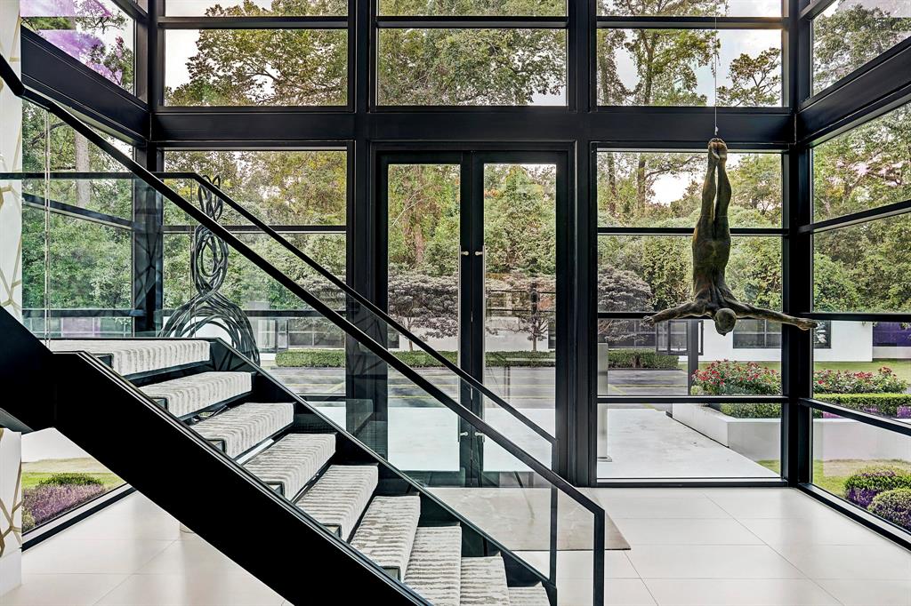 9030 Sandringham Dr, HOUSTON, TX 77024