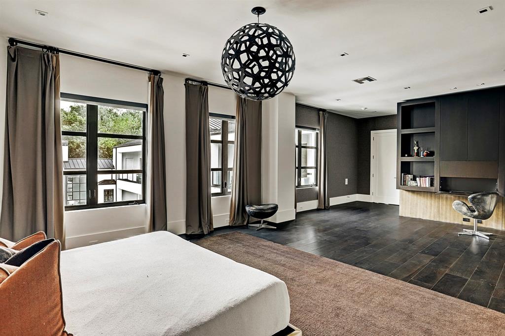 9030 Sandringham Dr, HOUSTON, TX 77024