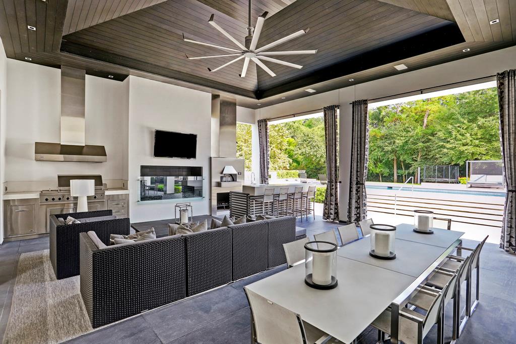 9030 Sandringham Dr, HOUSTON, TX 77024