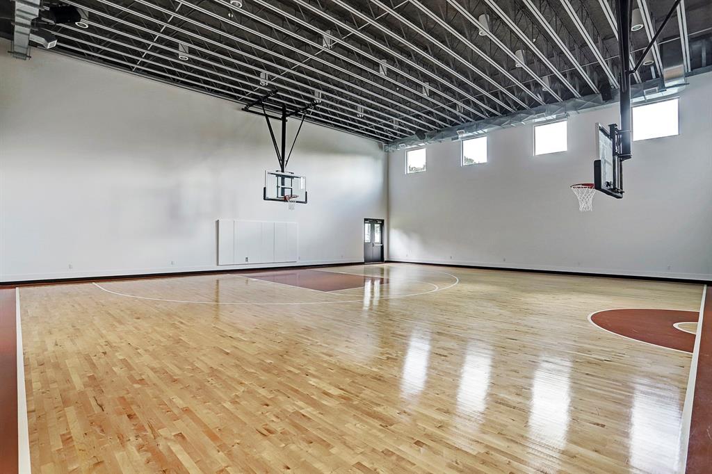 9030 Sandringham Dr, HOUSTON, TX 77024