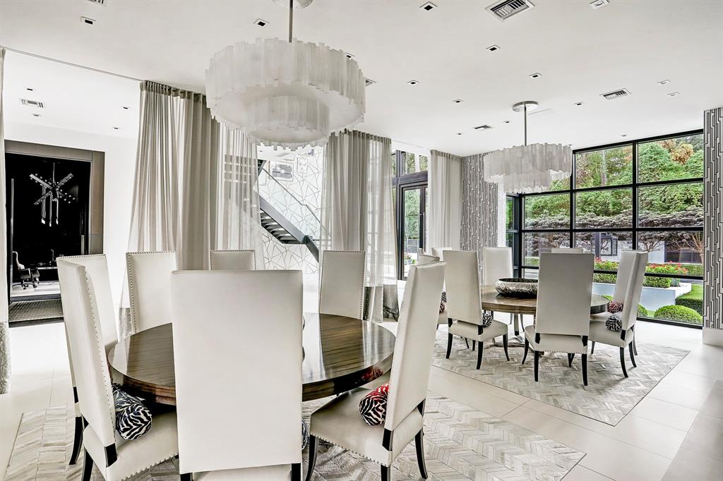 9030 Sandringham Dr, HOUSTON, TX 77024