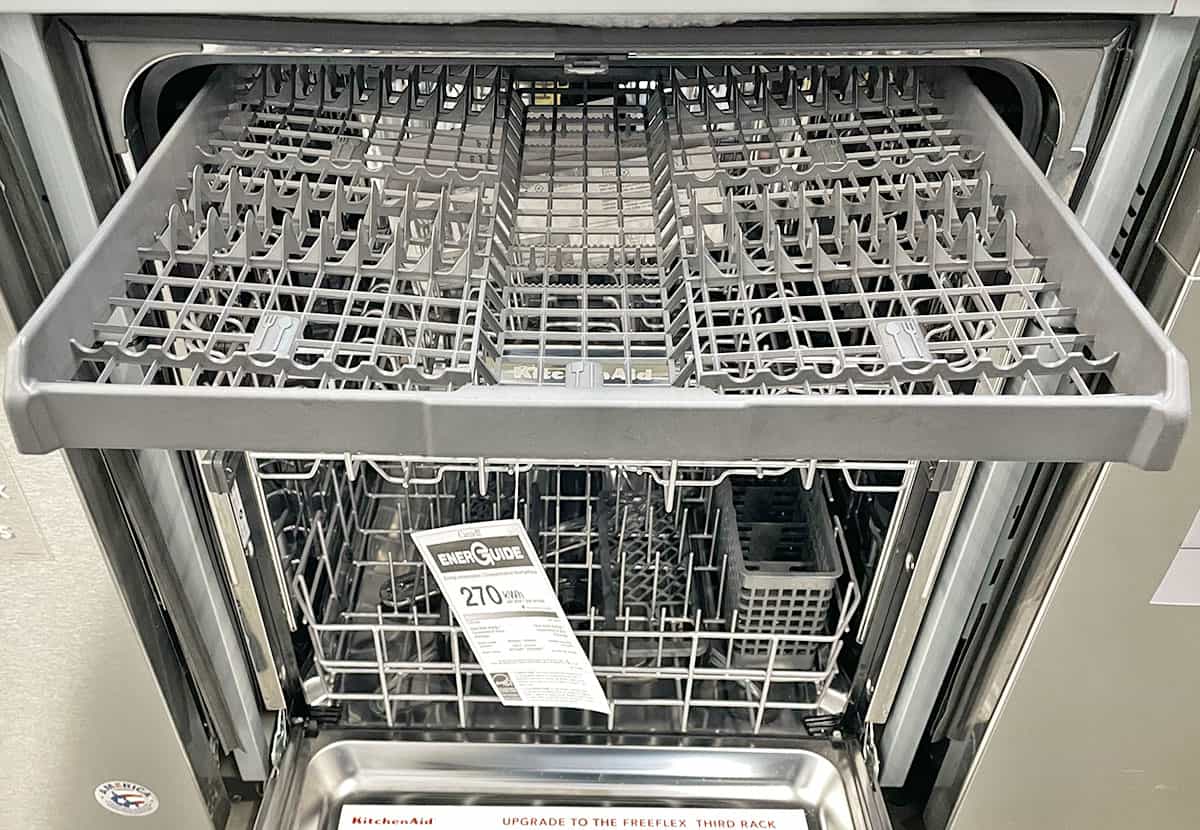 Bosch vs. KitchenAid Dishwashers (7 Key Differences) Prudent Reviews