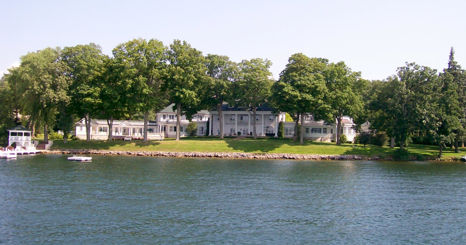 Geneva Lake Travel Perspective