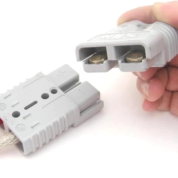 What Is an Anderson Plug Connection? PSS Distributors