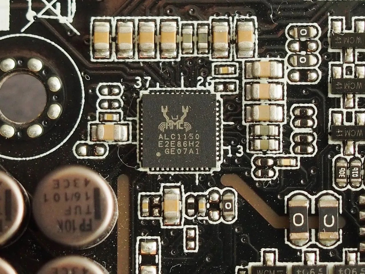 ASUSTek SABERTOOTH Z97 MARK1 レビュー