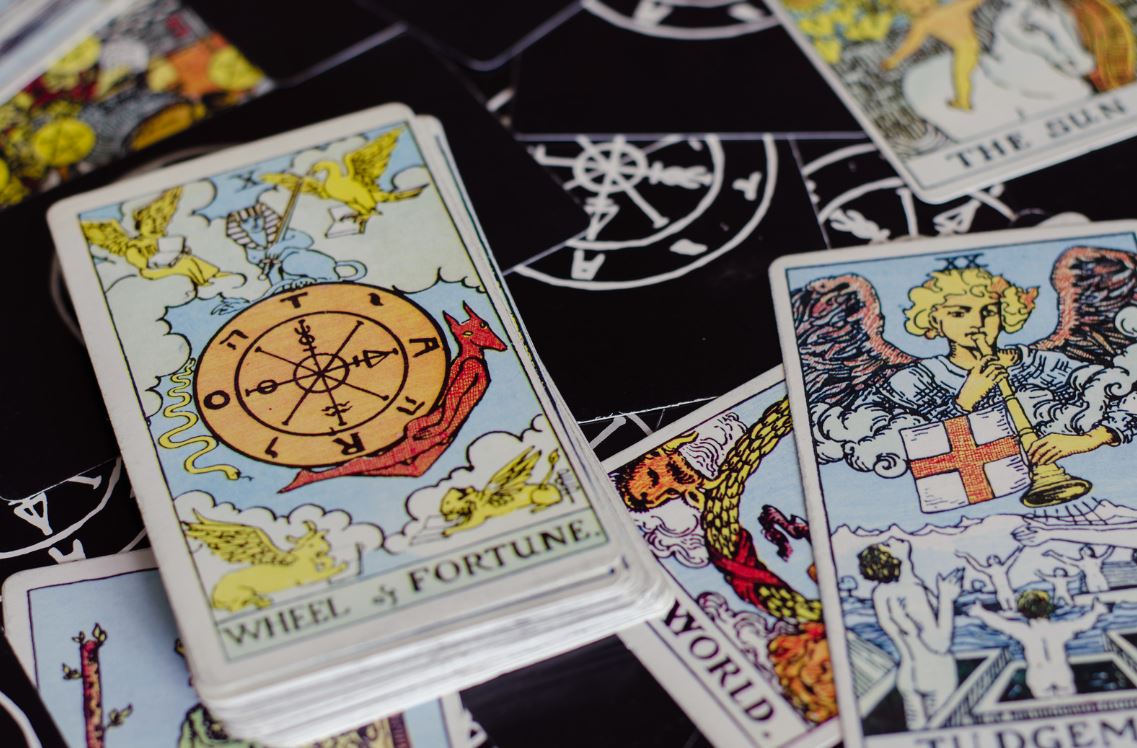 Deciding Which Tarot Cards to Purchase Psychic Cards