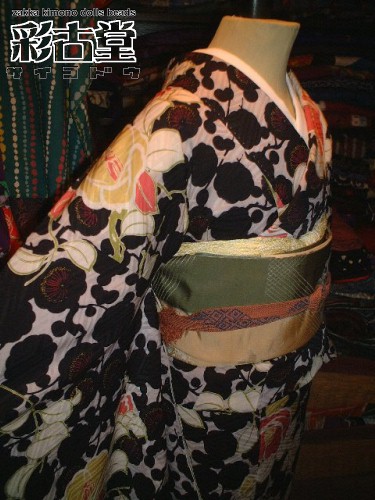 アンティーク着物　大正ロマン　銘仙 アンティーク着物 大正ロマン 銘仙 アンティーク、大正ロマン