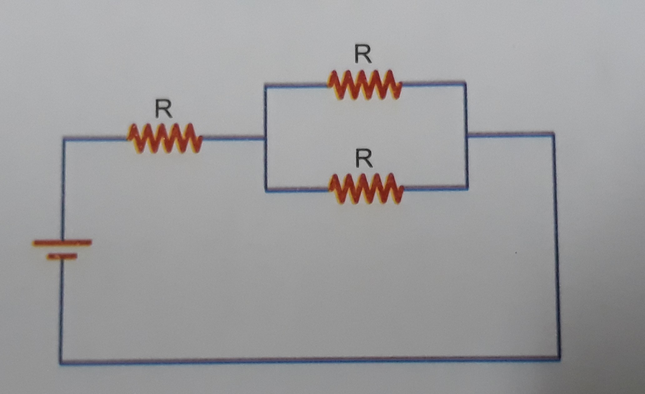 A figura mostra um circuito elétrico formado por um gerador ideal e