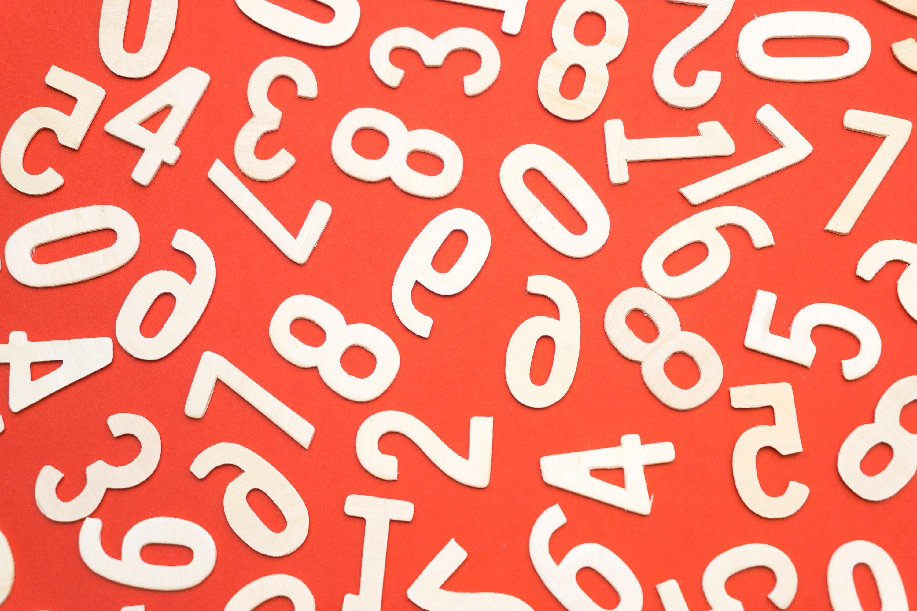 O numero 45 tem 6 divisores.a)Quais sao estes divisores ?b