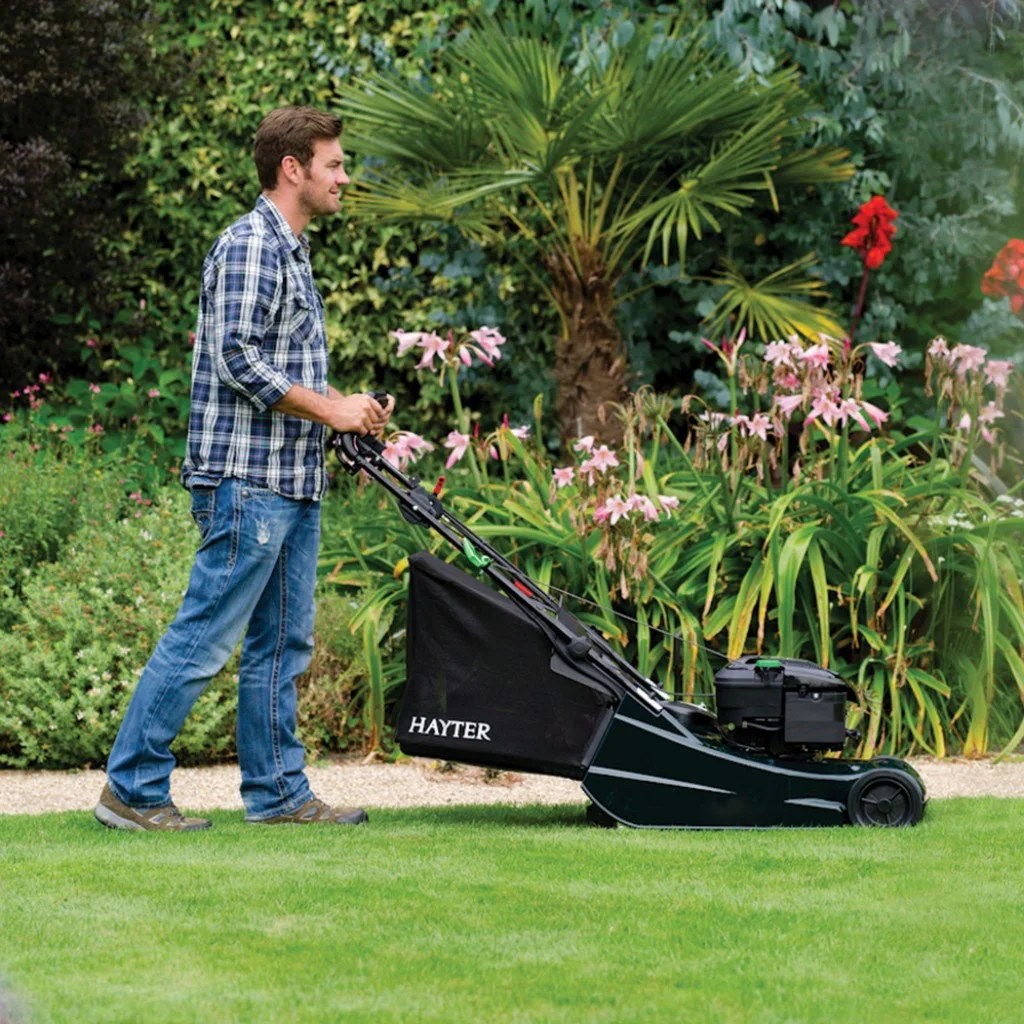 Hayter Harrier 48 (475A) B.B.C Self Propelled VS Lawnmower PTE