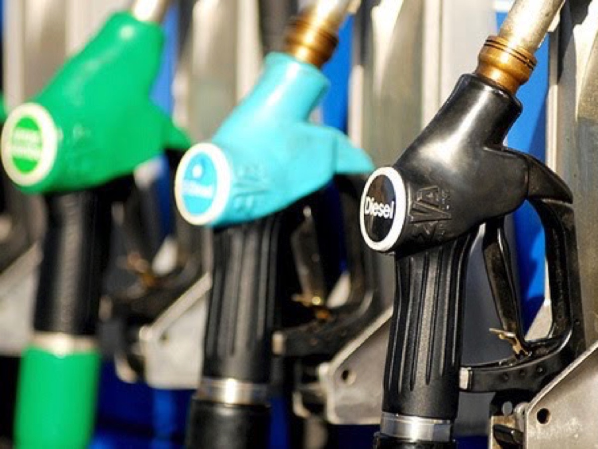 New record for gasoline in italy 1.593 euros per liter