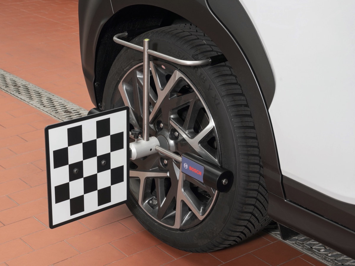 DAS 3000, the new Bosch device for calibrating ADAS systems