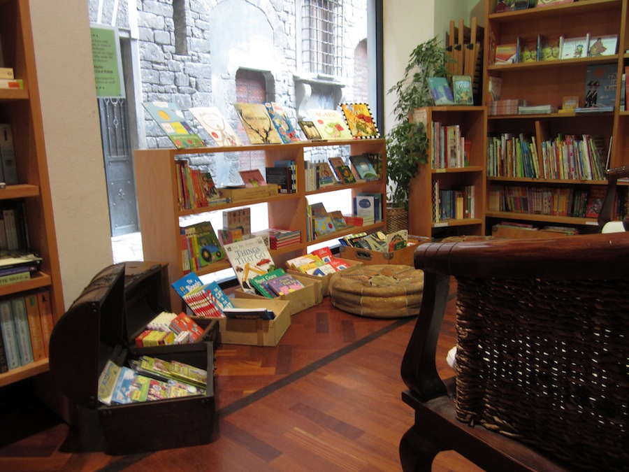Florence's Timeless Bookstore for Expats and Travelers Publishing