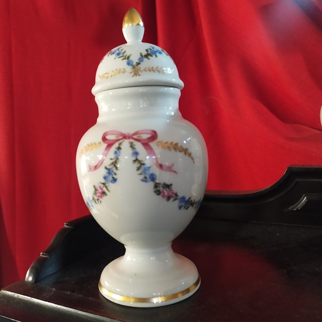 Pot Urne en Porcelaine de Limoges ▷ Brocante En Ligne Antiquités ▷ Meubles  Objets Déco Toulouse