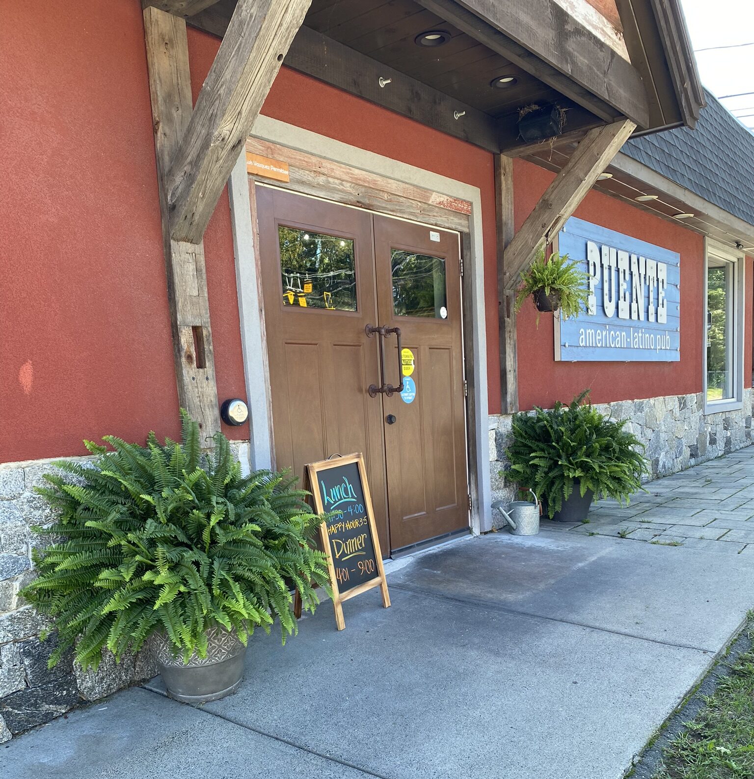 Puente AmericanLatino Pub Unionville, CT Farmington, CT