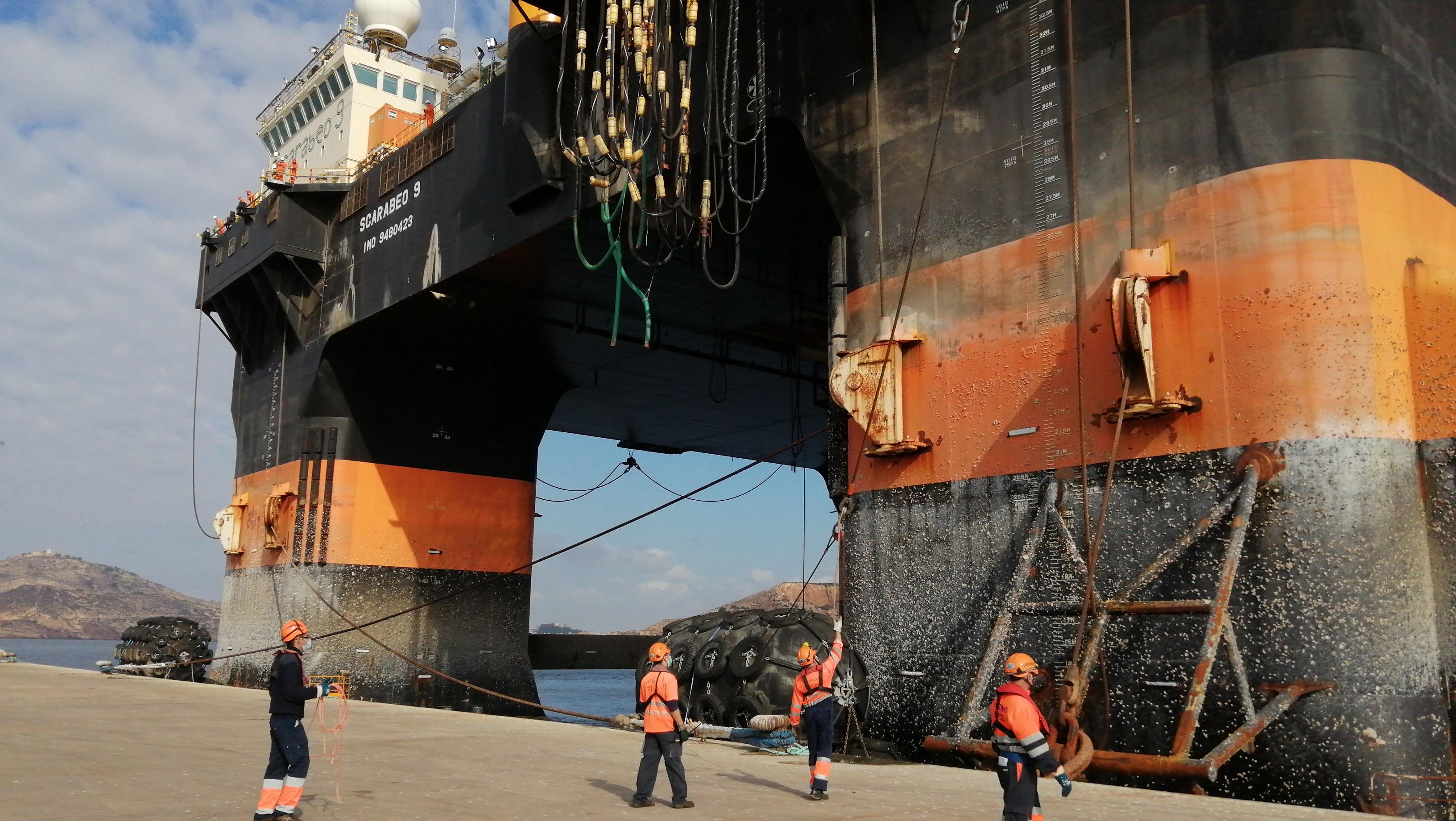 Hamilton y Cia gestiona la llegada de la plataforma Scarabeo 9, procedente de Las Palmas, al