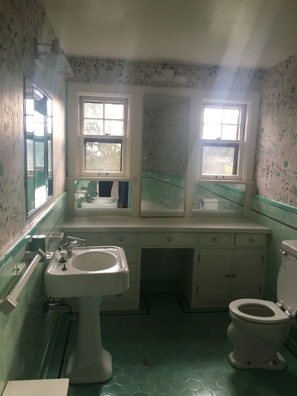 Modern Art Deco Bathroom Pulp Design Studios