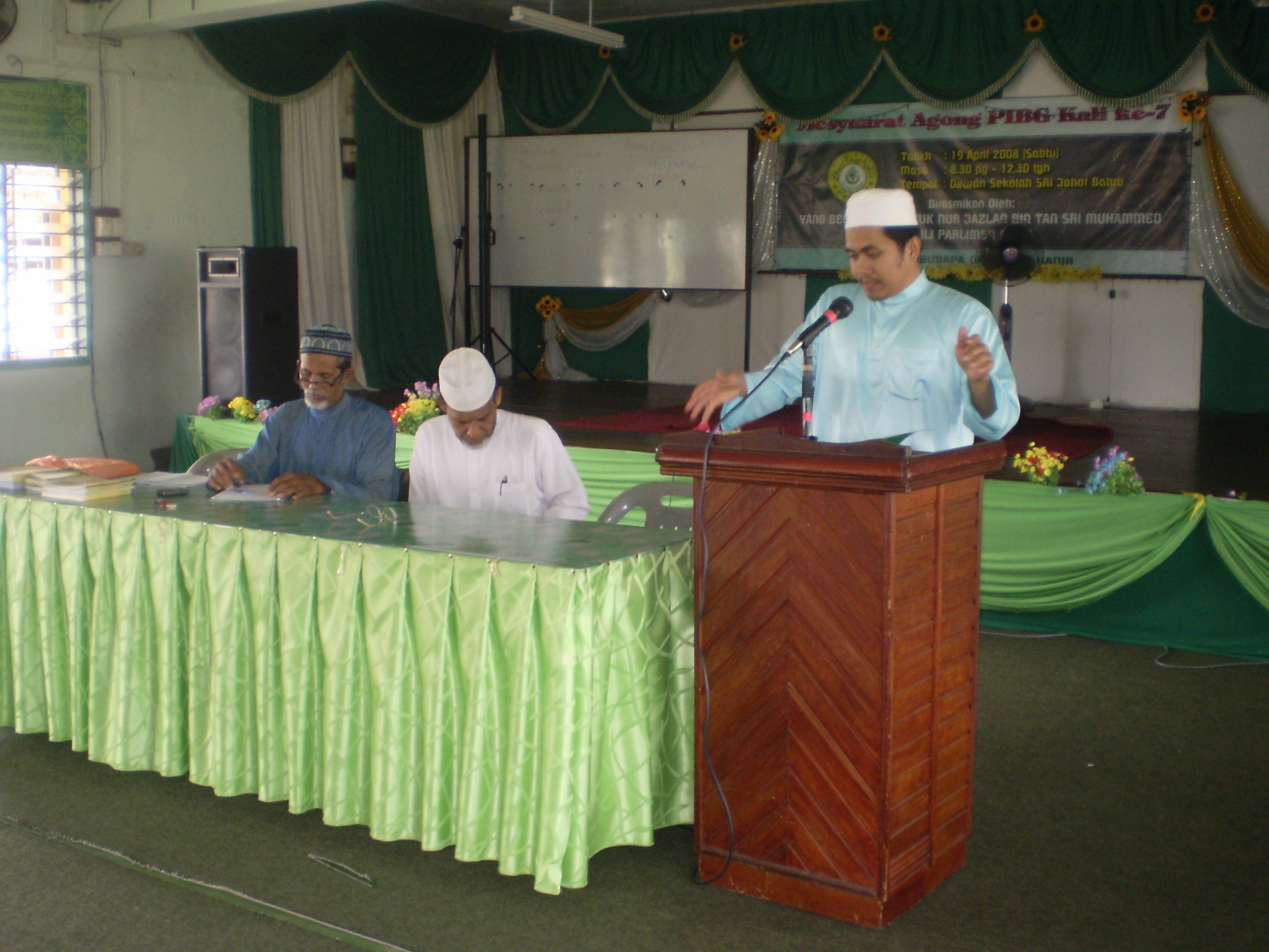 LAWATAN KE PUM JOHOR Lujnah Penyelidikan dan Penerbitan