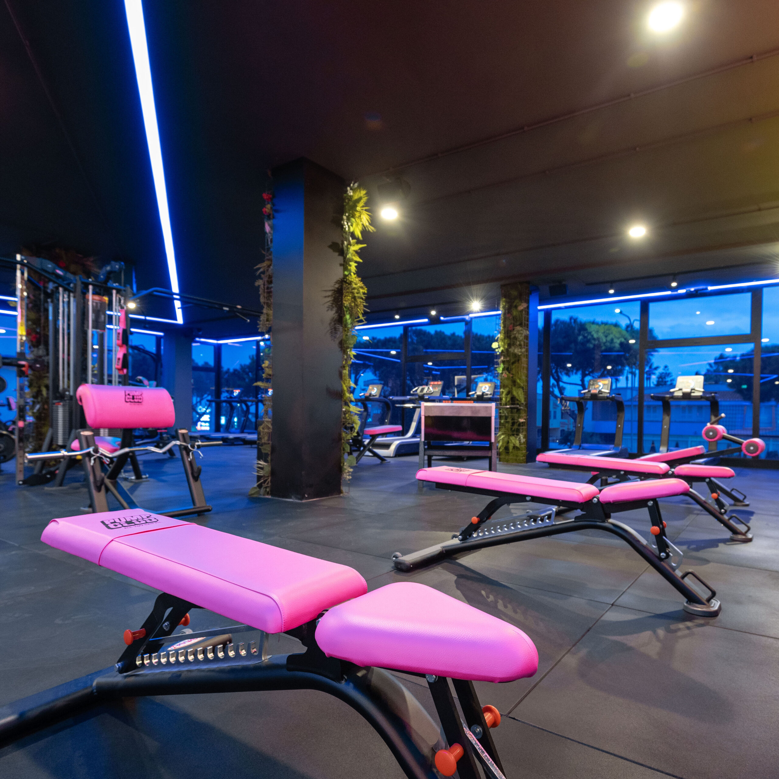 Pump Club ALL YOU CAN FIT.