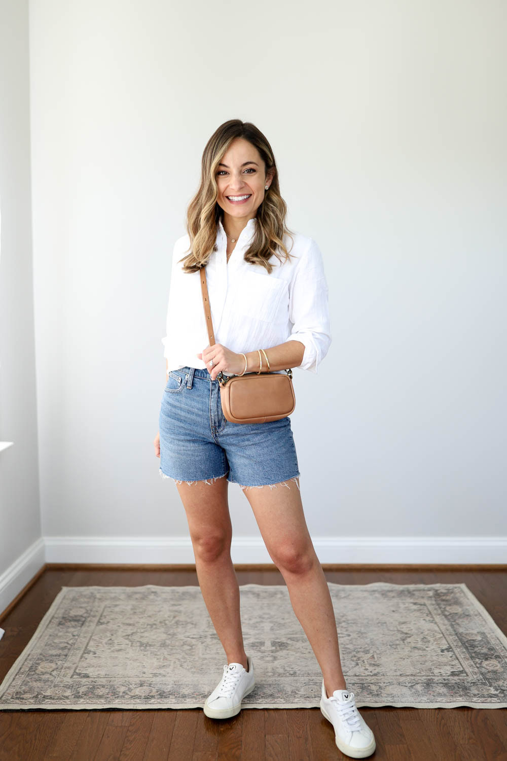 White Sneakers Outfits for Summer Pumps & Push Ups