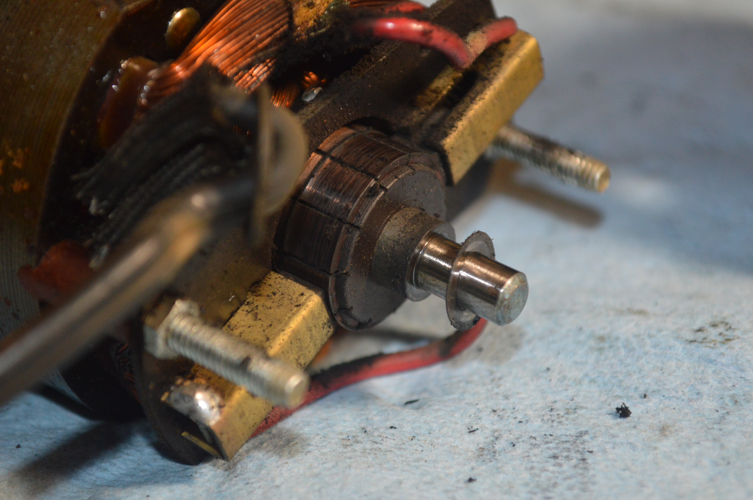 A Tutorial Restoring a Vintage Sewing Machine Motor Professionally