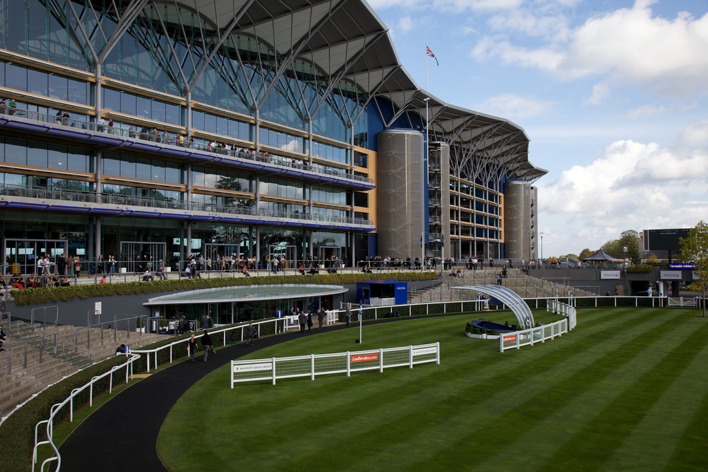 Best UK Racecourses Top 10 British Horseracing Tracks — Punter2Pro
