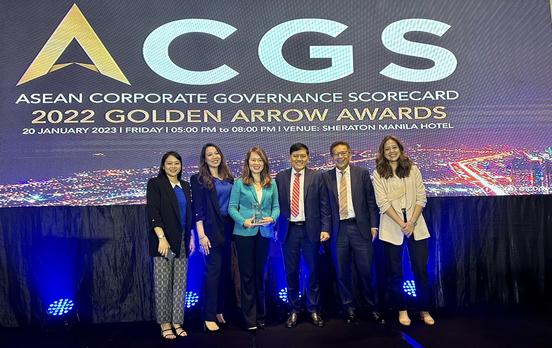 Globe receives prestigious 5 Golden Arrow Award for corporate