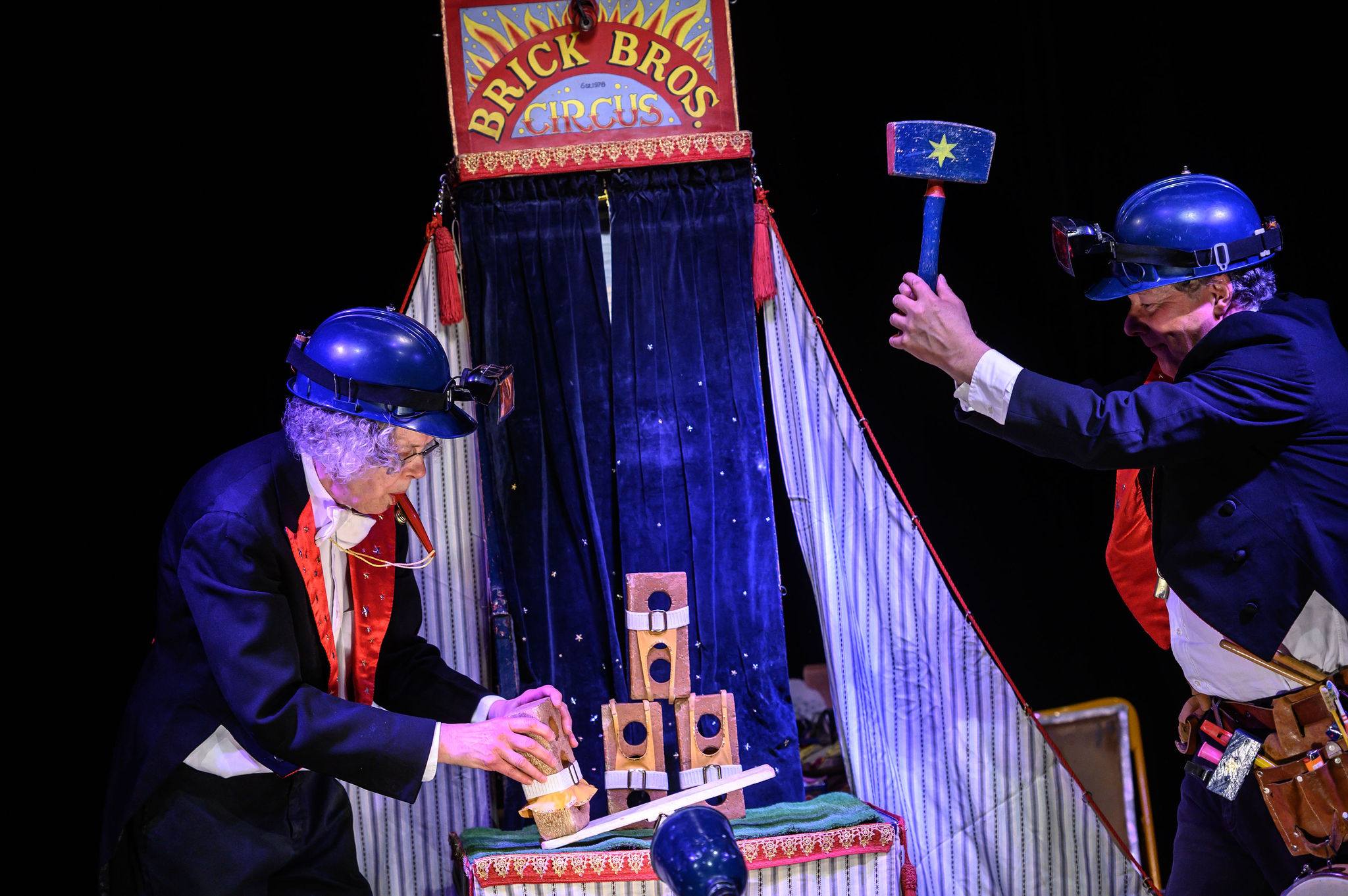 Brick Bros. Circus Image Gallery Puppetmongers Theatre
