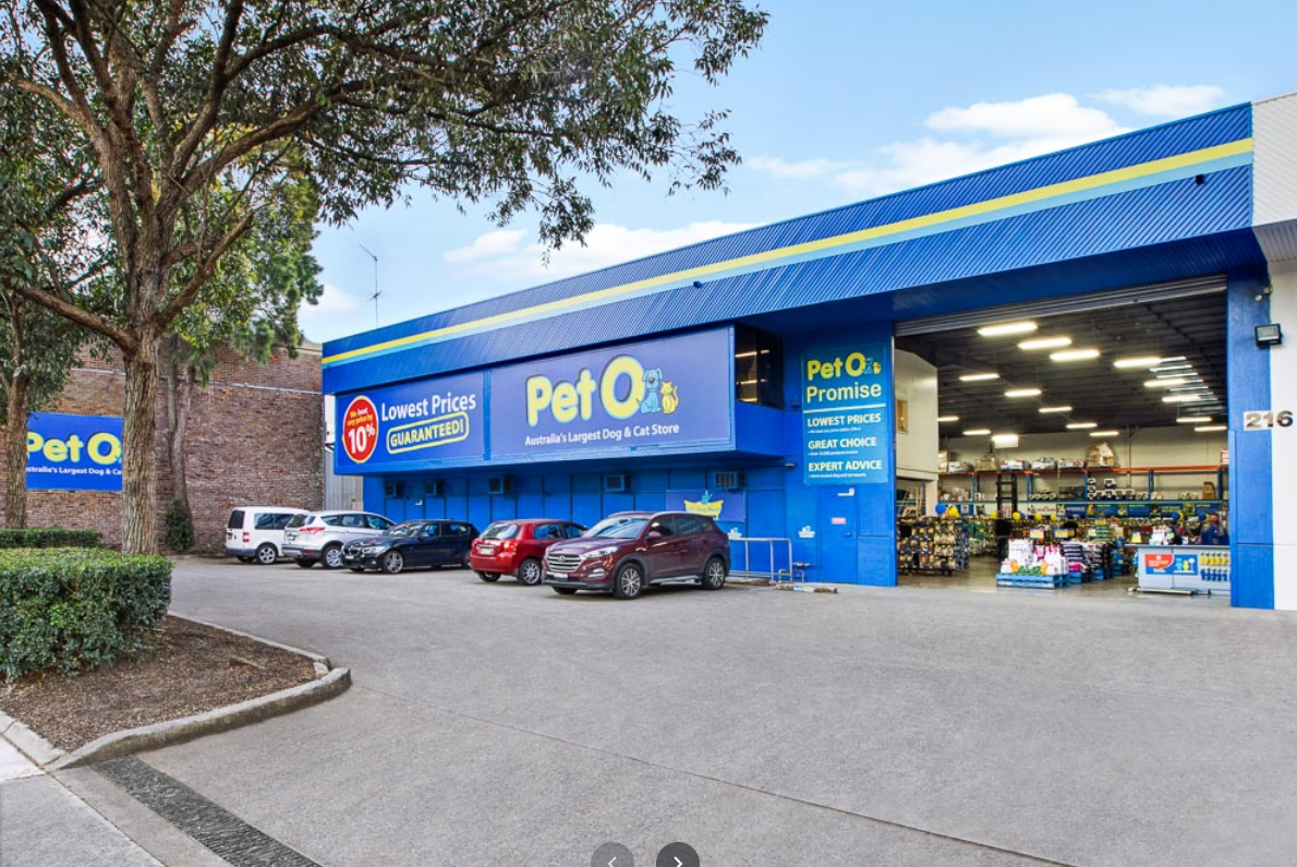 PetO Pet Store in Alexandria Pupsy