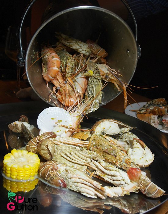 BUCKED OUT SEAFOOD FEAST at GOBO CHIT CHAT, Traders Hotel Kuala Lumpur