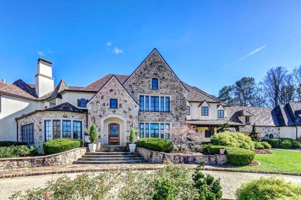 Het mega mansion van Dwayne Johnson staat te koop Pure Luxe