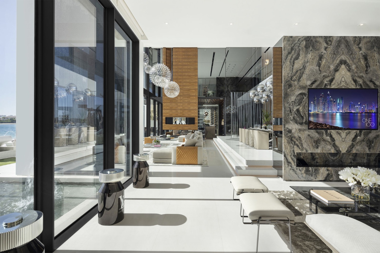 Zwitserse familie koopt het duurste huis van Dubai Pure Luxe