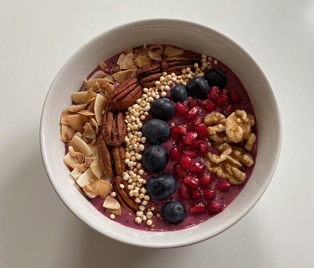 Açai bowl without bananas PURELY SIGGA