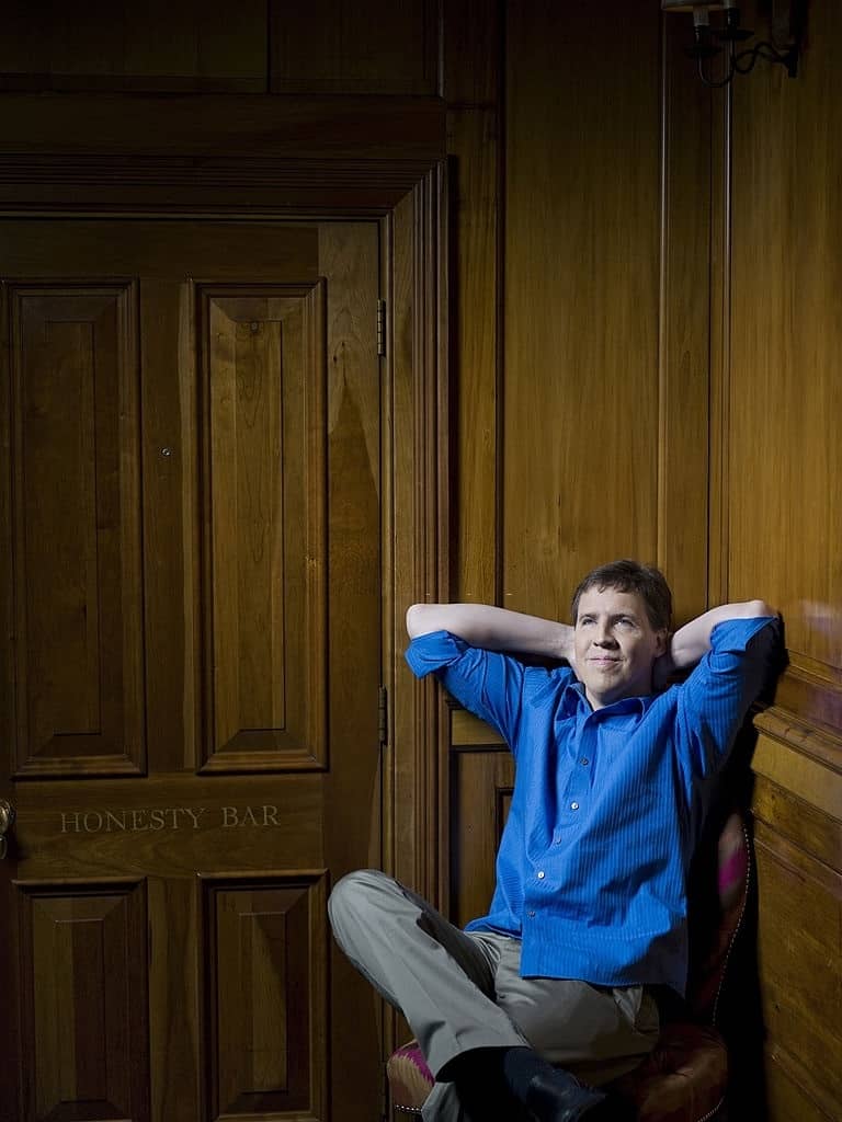 Jeff Kinney Net Worth In 2022 Birthday, Age, Height, Wife, Kids And