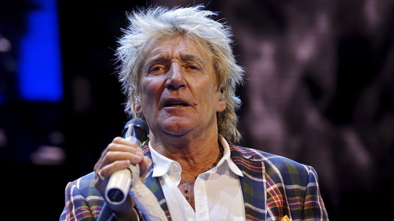 Rod Stewart anuncia novo álbum e apresenta o primeiro single PurePop