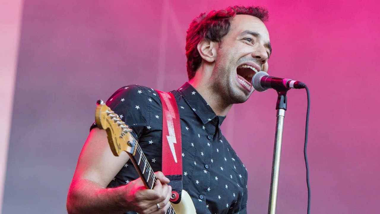 Albert Hammond Jr., do The Strokes, revela o primeiro single do seu