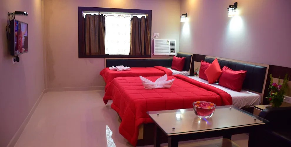 AC Triple Beds Deluxe Room Purikhaja