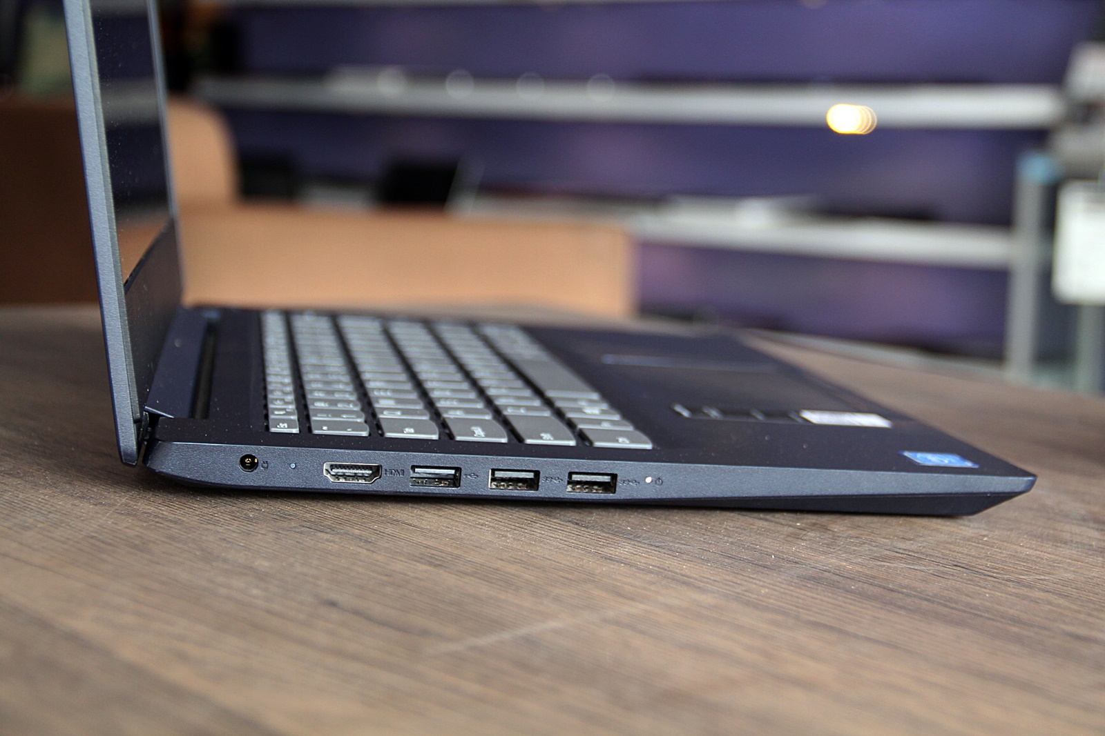 Lenovo IdeaPad Slim 3 MFD Maret 2021 Ram 4GB SSD 256GB Intel Celeron