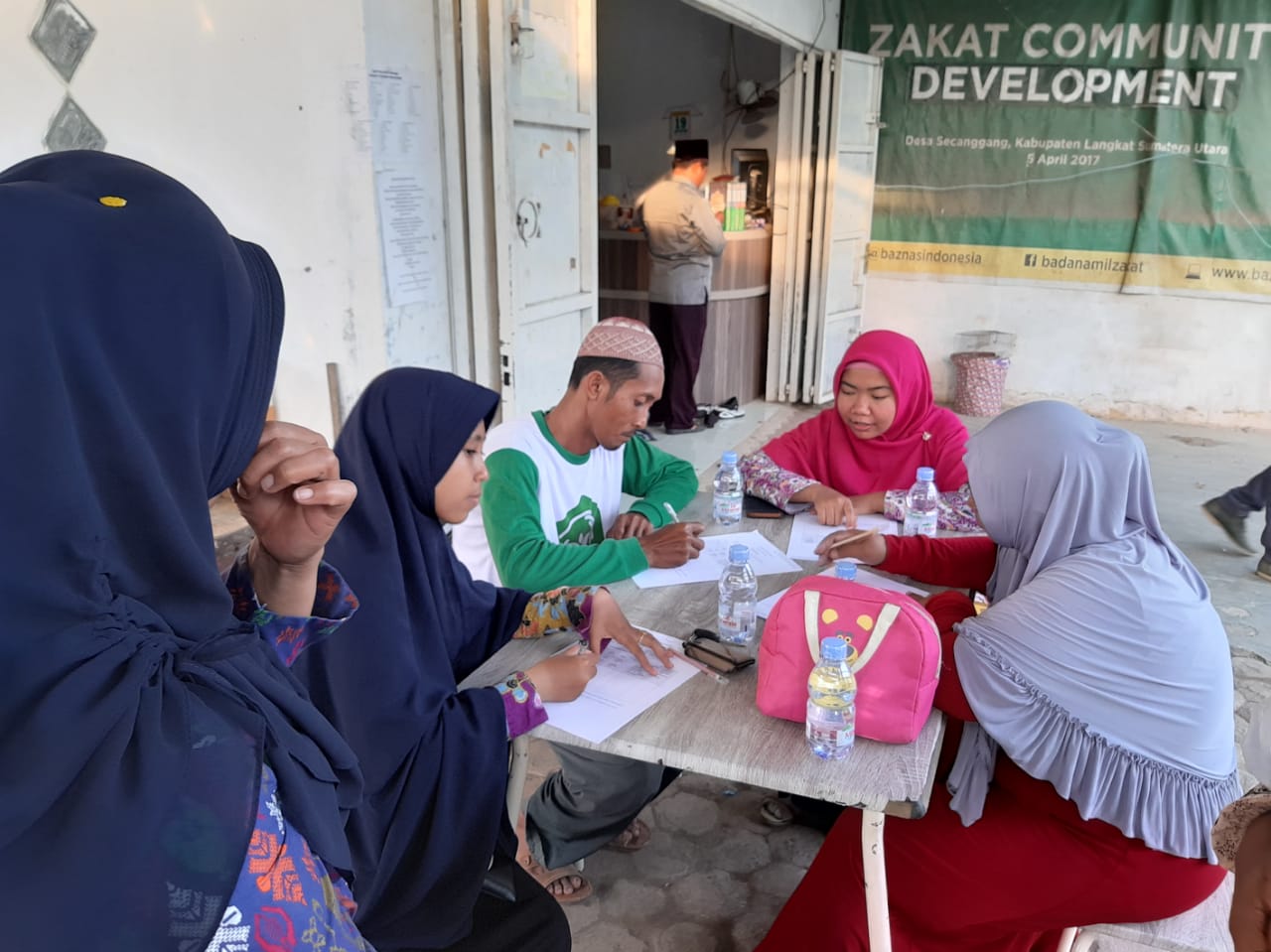 Puskas BAZNAS Conducts Zakat Impact Survey on ZCD Beneficiaries in
