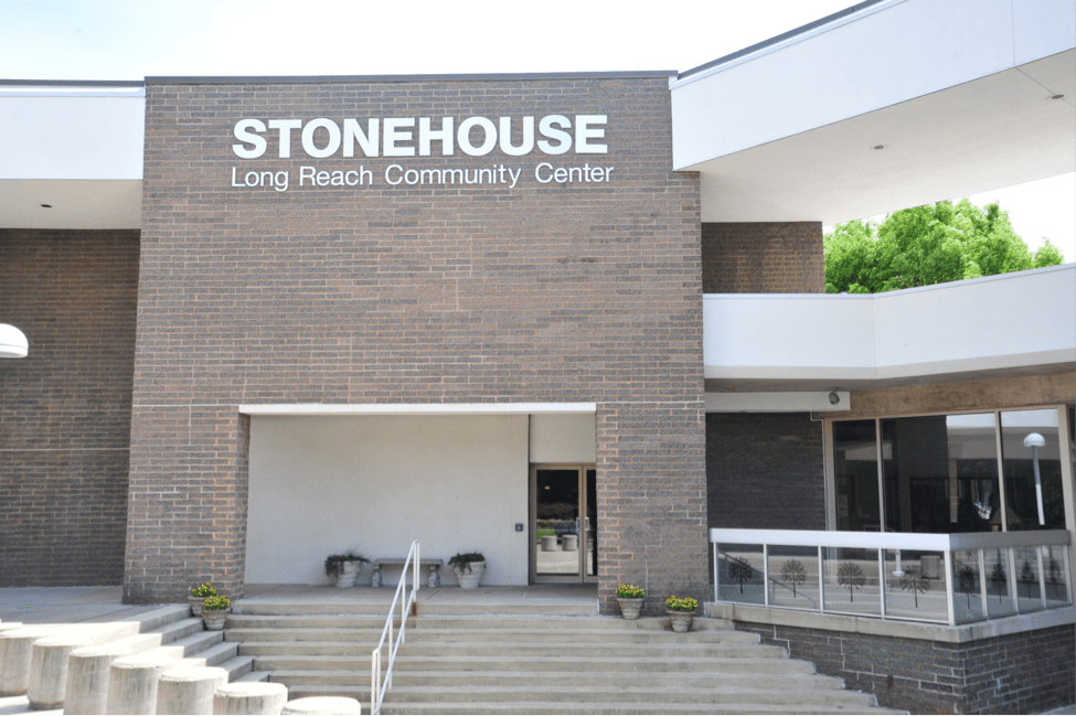 Stonehouse Putting on the Ritz