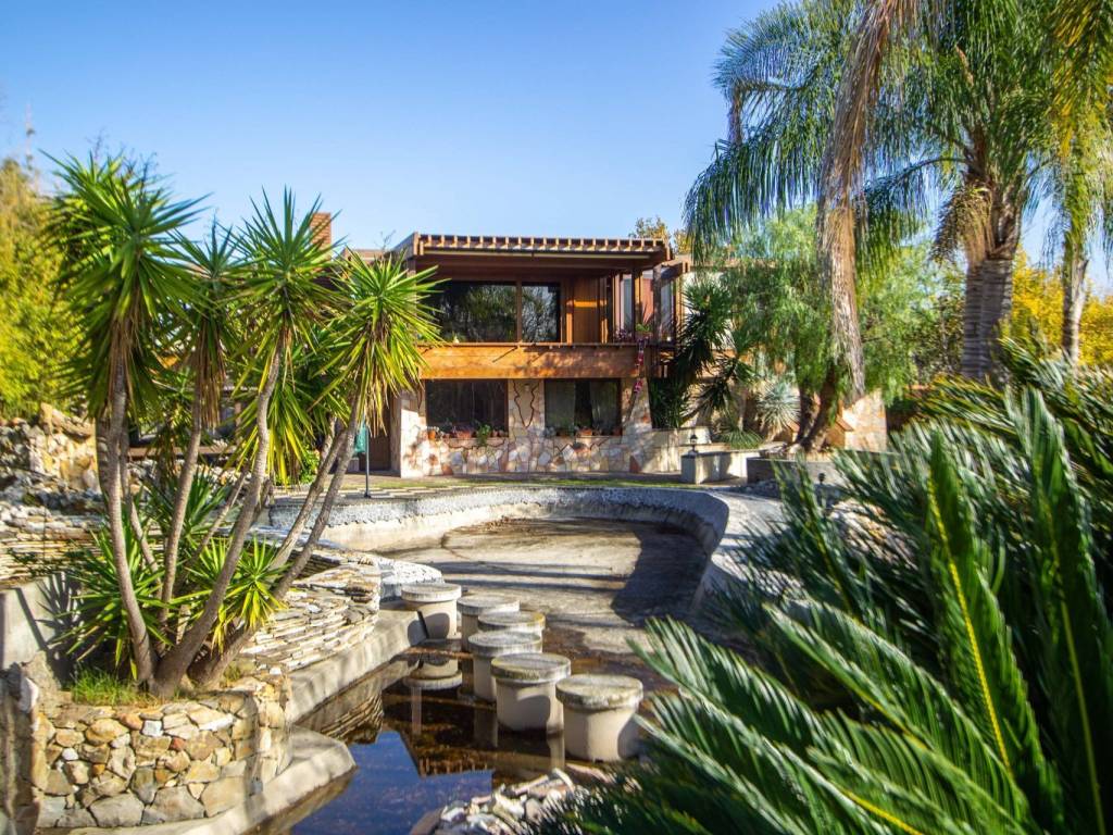 Sale Single family villa in via Giuseppe Micali Rome. Excellent