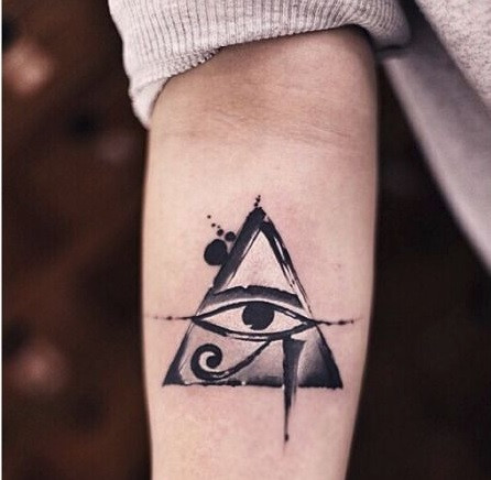 44 Tatuajes Simbólicos Y Con Gran Significado (Con Fotos) 436_x_446_jpg