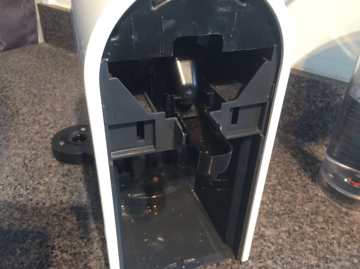 Fixing Nespresso U / Nespresso EN 210 coffee not coming out of spout