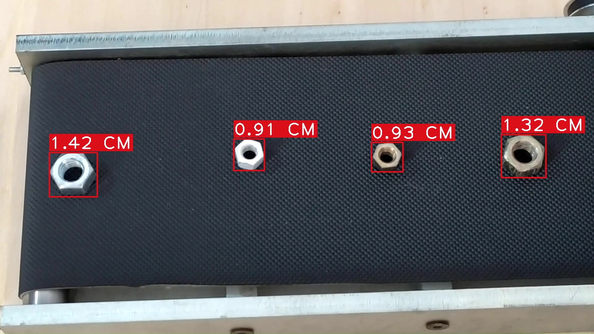 Measure size of objects in realtime with Computer Vision Opencv with