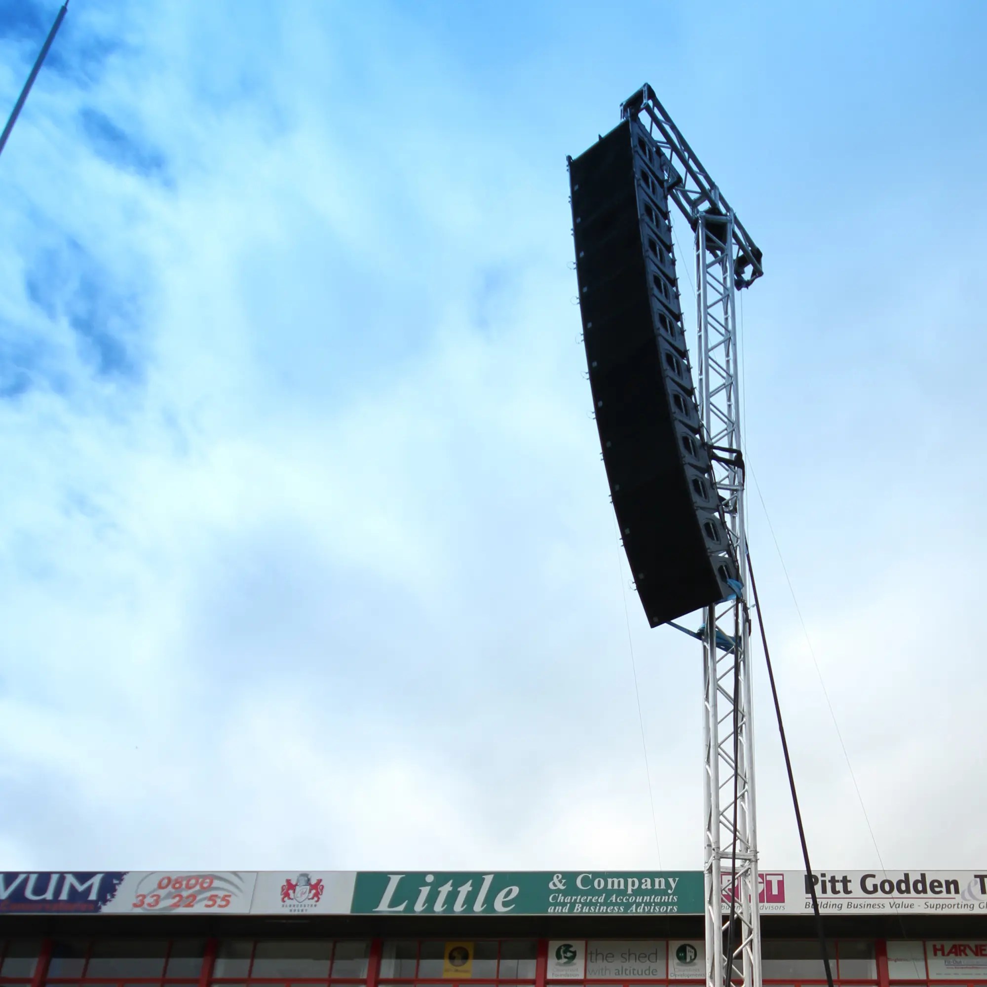 Line Array vs. Point Source Speakers PYTCH